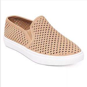 Steve Madden Elouise Pink Slip on Sneakers -Size 7